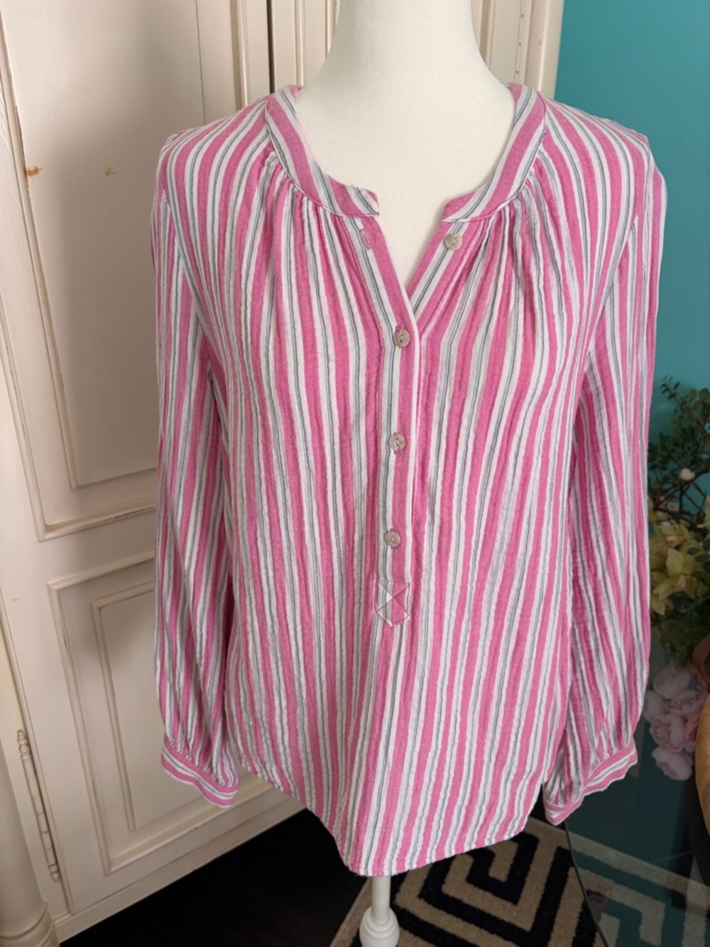 Universal Thread Women's Pink Striped Button Front Blouse